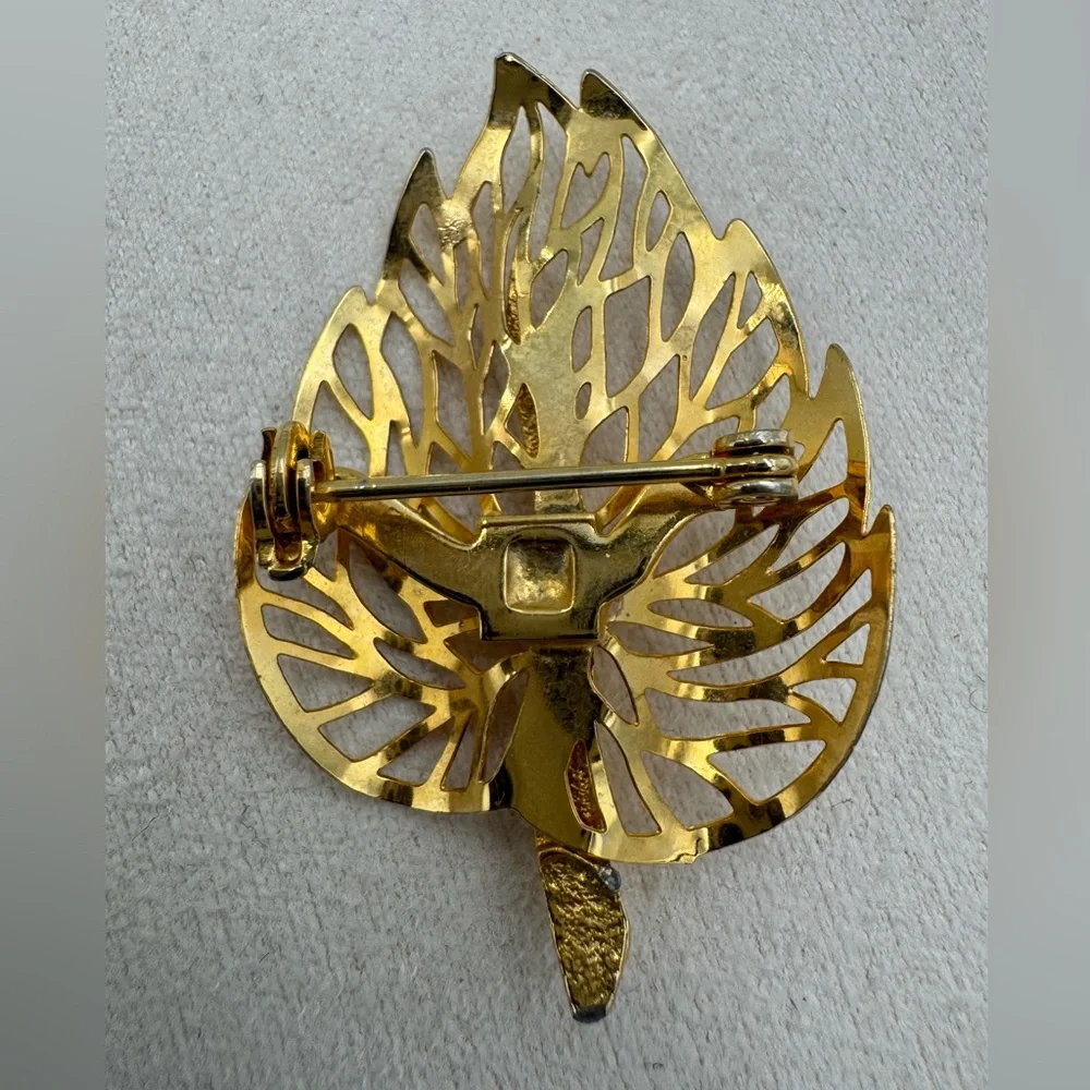 Vintage Gold Tone‎ Filigree Leaf Brooch Pin Openwork Nature Jewelry